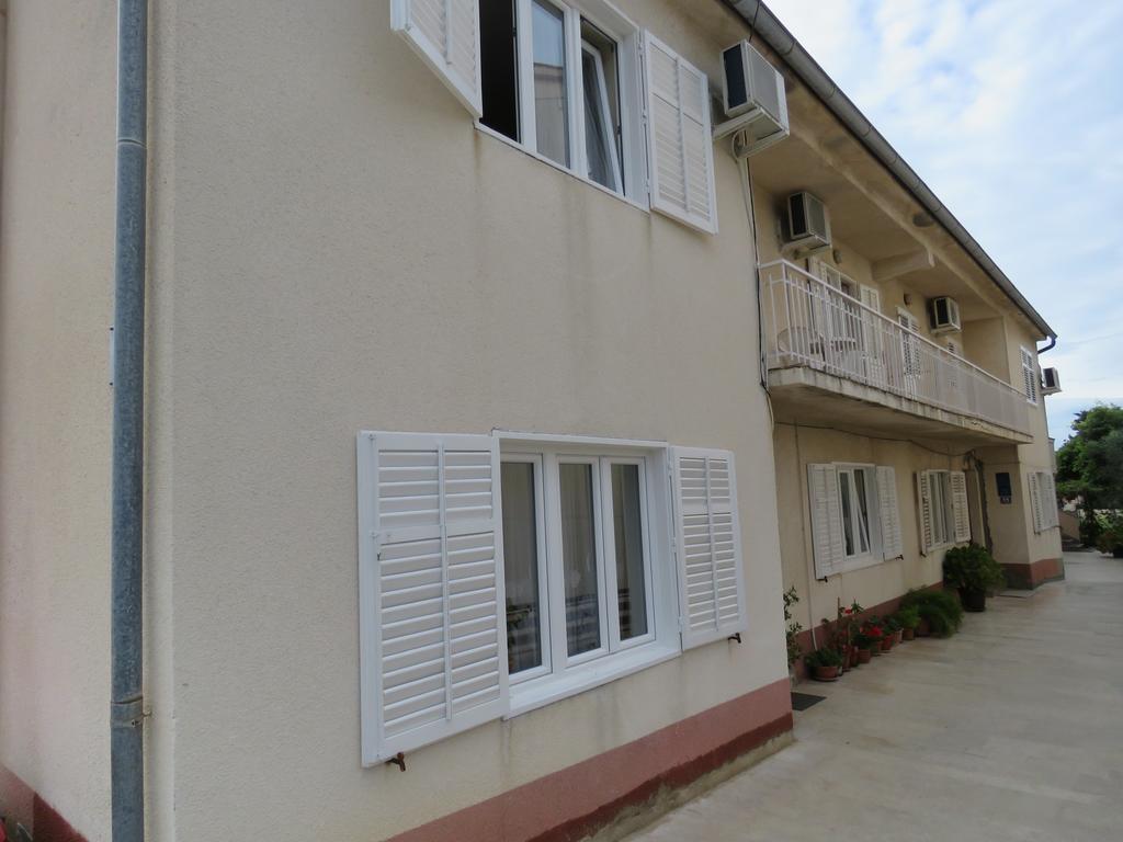 Guest House Miro 诺瓦利娅 外观 照片